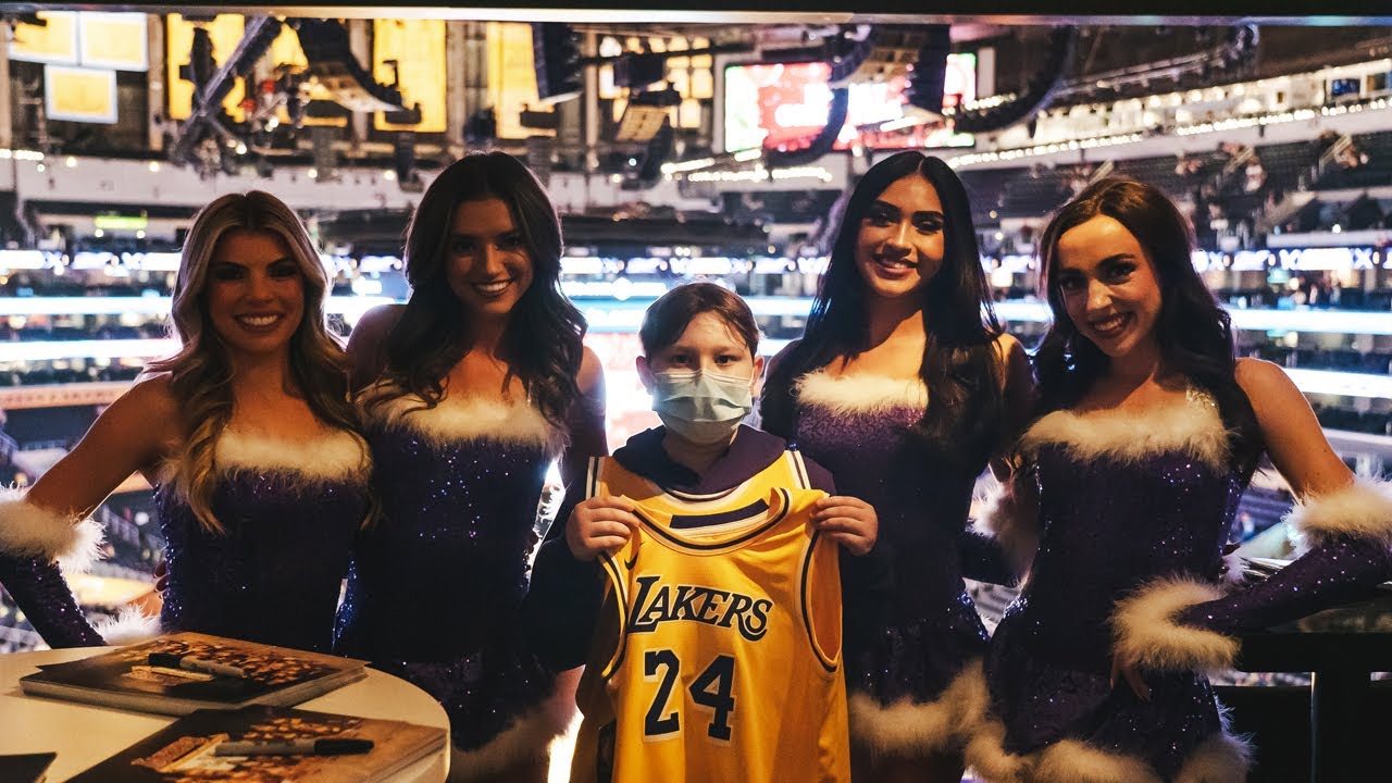 Los Angeles Lakers Dyin 2 Live Dreams Experience (Fxck Cancer 2022)