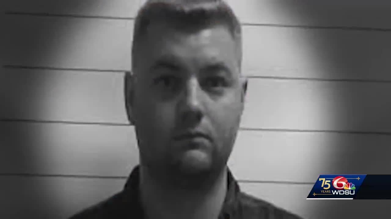 NOPD officer accused of forcing teen to strip enters plea in court ...