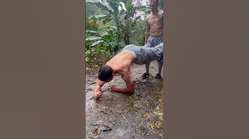 No days off! Kungfu Training in a Shaolin Temple in China.