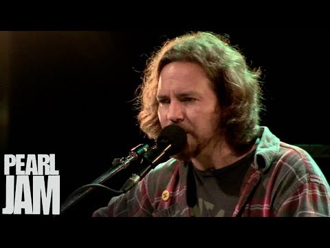 Society Live Eddie Vedder ft Liam Finn Water on the Road