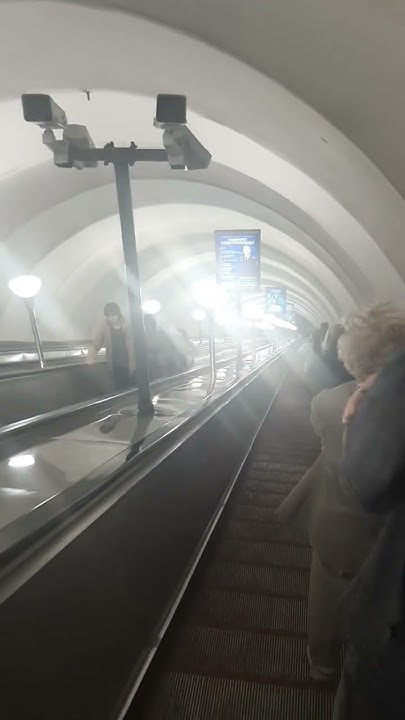 Бесконечное метро - YouTube