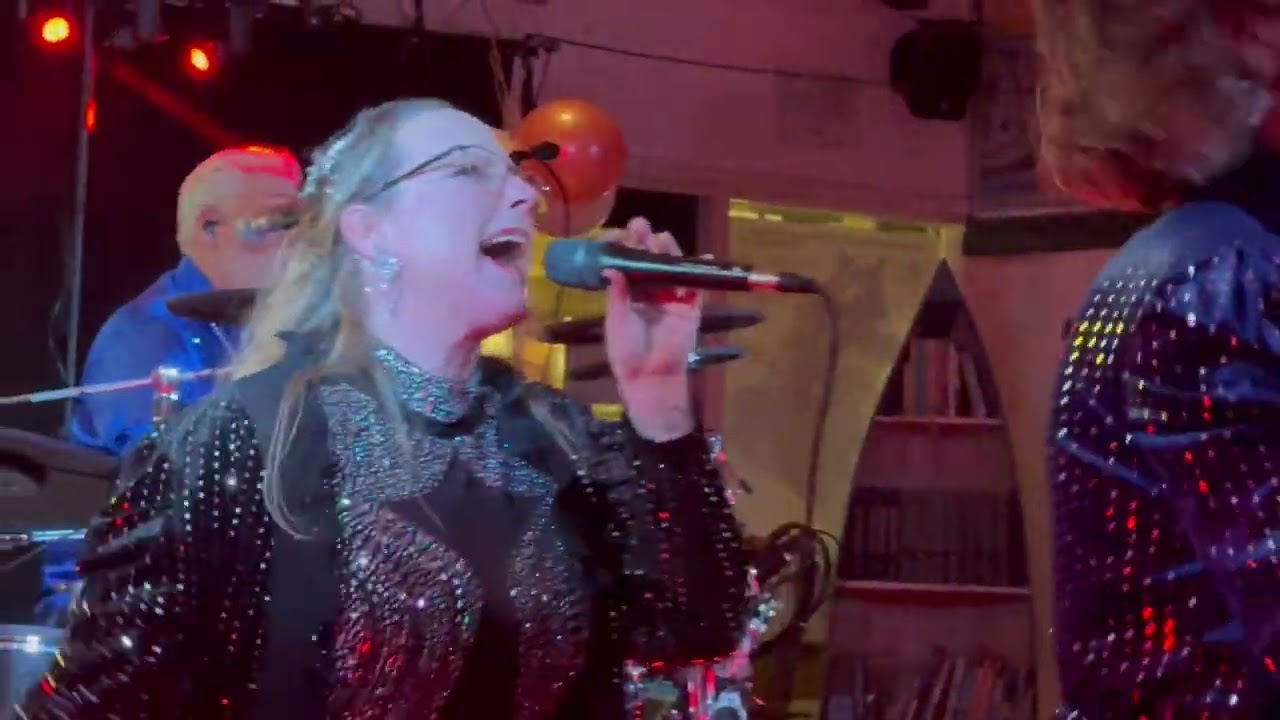 Coverband LikeWise birthday party 🥳