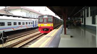 KRL ini obral klakson (S35) !!! JR 203 Melintas Stasiun Pasar Senen