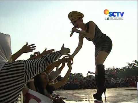 ZASKIA Live At Konser Istimewa HUT BHAYANGKARA 66 (30-06-2012) Courtesy SCTV