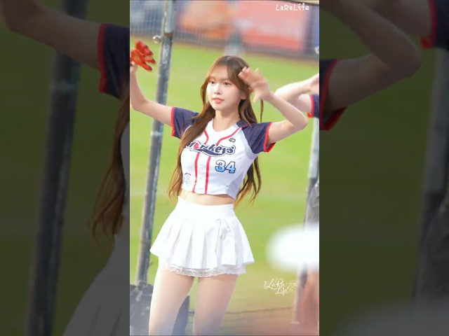 金佳垠這是什麼美少女畫面！跳林政華應援甜翻全場💘 #cheerleader #金佳垠 #김가은 #樂天女孩 #치어리더 #チアリーダー #NC다이노스