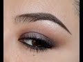 Maquillaje de ojos ahumado para párpados caídos