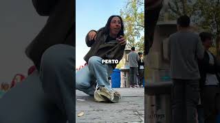 ELA GANHA DINHEIRO 💵 IMITANDO UM CACHORRO! 🐶