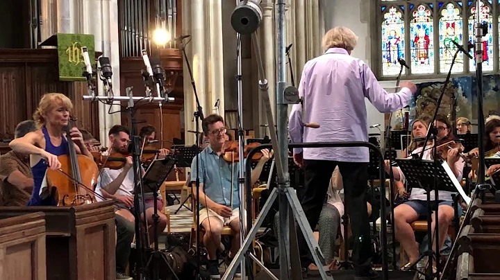 Elgar Cello Concerto Sara Sant'Ambrogio with the R...