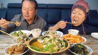 Mother's homemade foods~ (Codfish soup and various side dishes) - Mukbang eating show