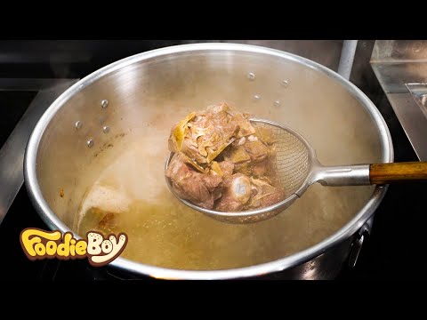 돼지등뼈를 짚불로 굽는다고? 맵덕들의 성지 뼈다구짚 / Super spicy grilled pork backbone and stew