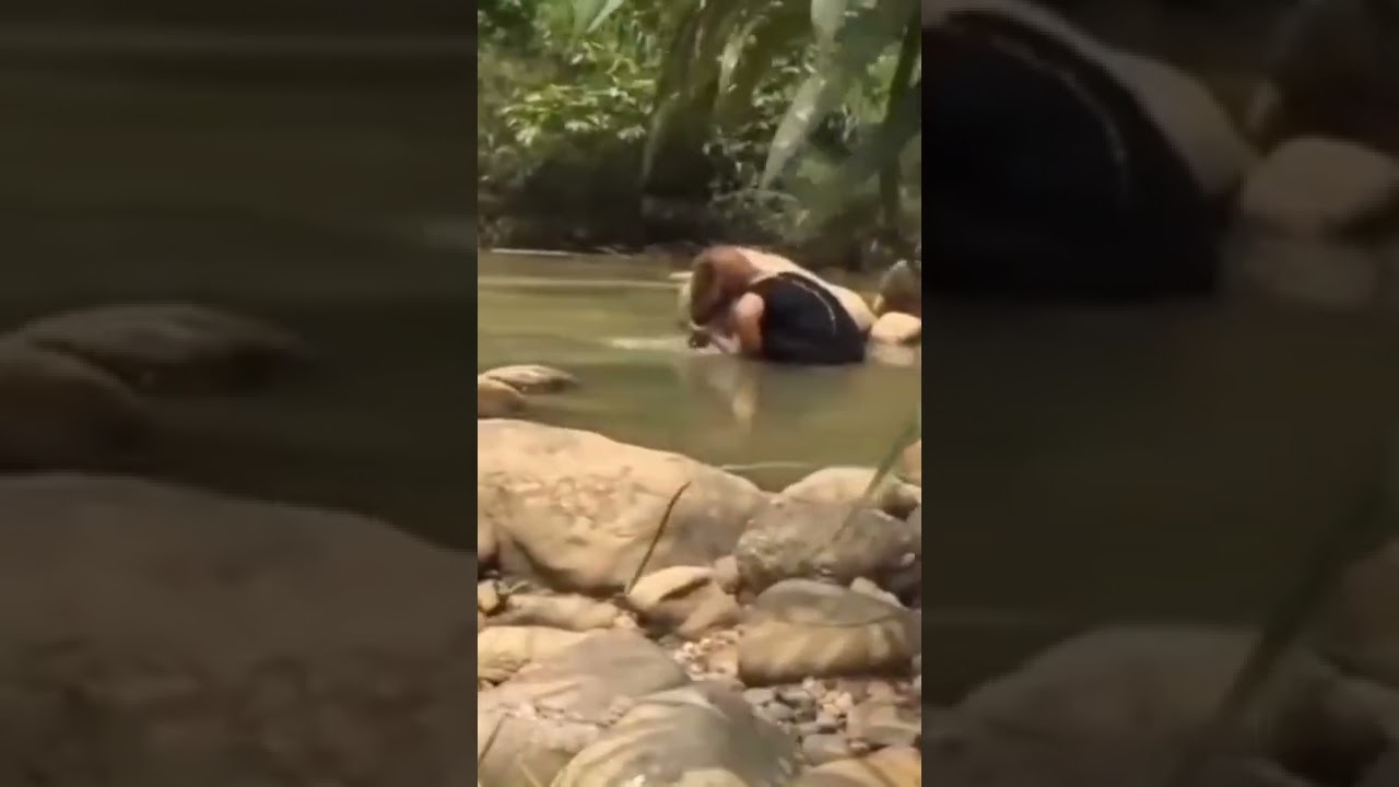 Ngintip cewek mandi. Ngintip cewek mandi nu 2020. Ngintip cewe Baduy mandi dikali