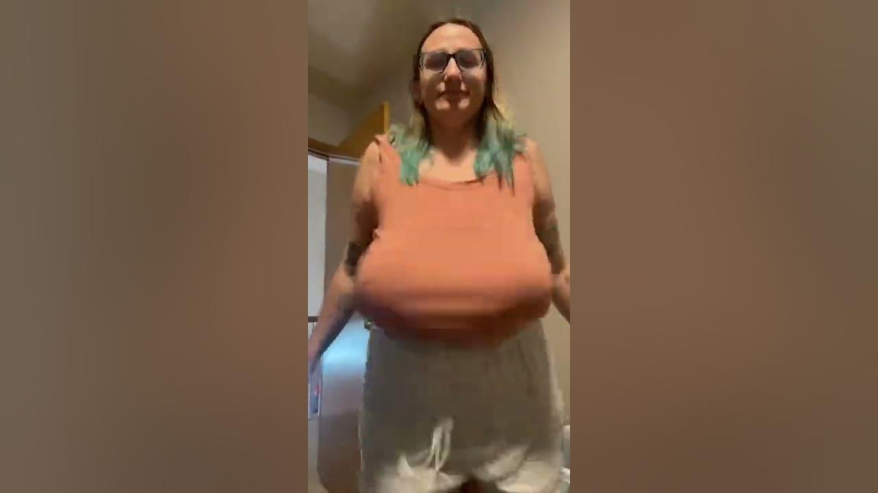 Braless no bra bouncy bouncing boobs dancing tiktok nip slip boob