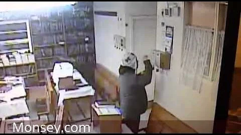 Monsey: Thief breaks stealing from Pushka