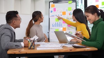 Role of Data Scientist: A Deep Dive into Data-Driven Decision Making! (4 Minutes)