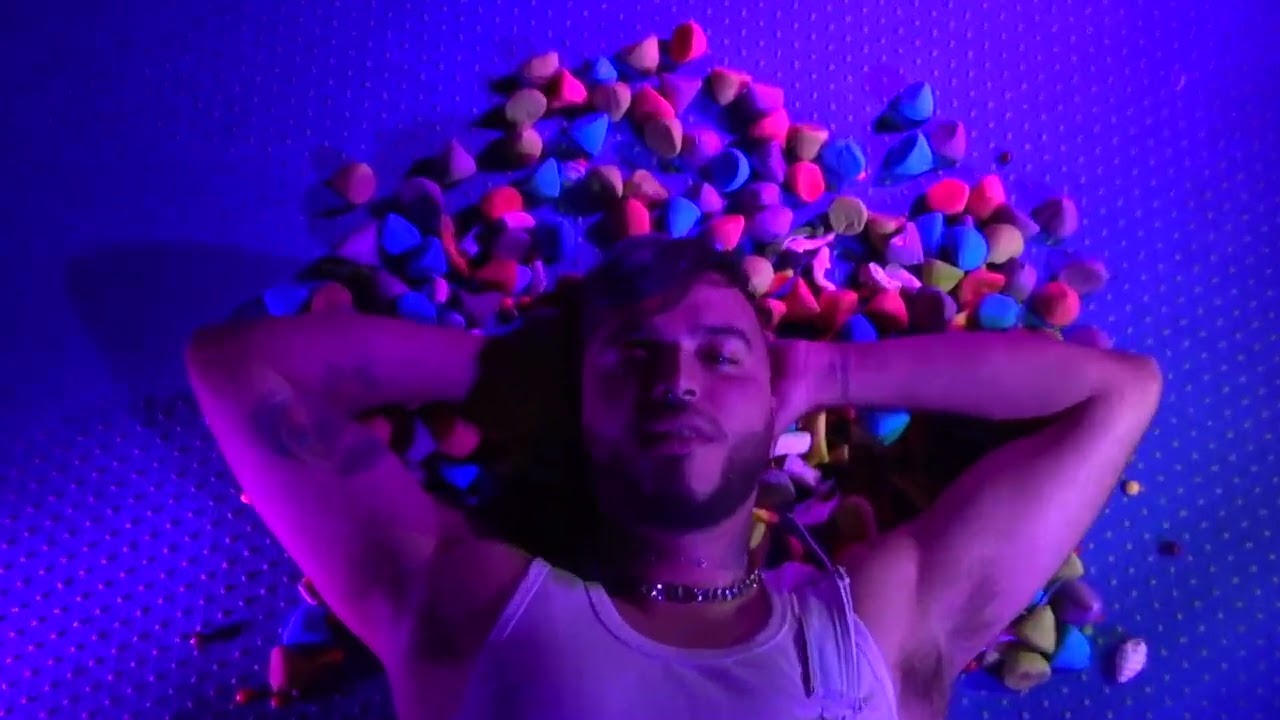 C Moreno - 10/10 (Prod  Saint Blessed) Videoclip oficial Élha Producciones.