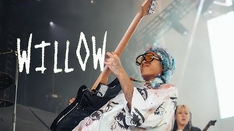 WILLOW - Female Energy, Part 2 - live Walmart Free Skate 2022