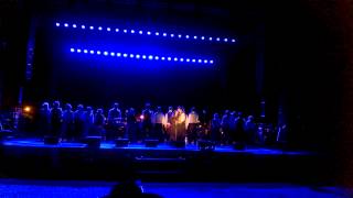 Bídníci (Les Misérables): Vzhůru na barikádu + Javert + Malí lidé + Byl déšť - koncert Loket 2015