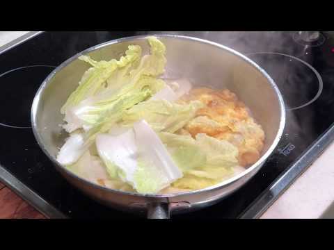Video: How To Cook Cabbage Soup With Mushrooms In Pots (step By Step Recipe)