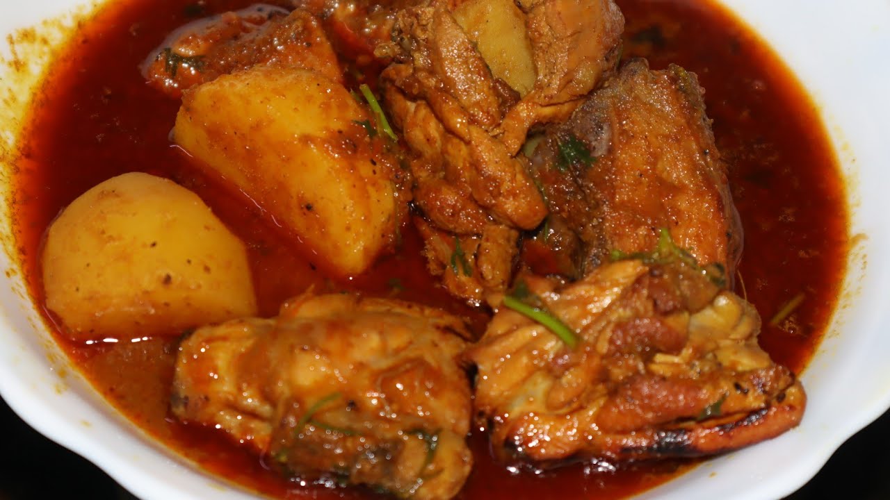 BEST CHICKEN ALOO KA SALAN NAGPUR RECIPE | Zaika Secret Recipes Ka - Cook With Nilofar Sarwar
