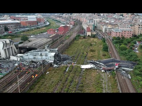 Genova, crolla ponte Morandi: il disastro ripreso dal drone
