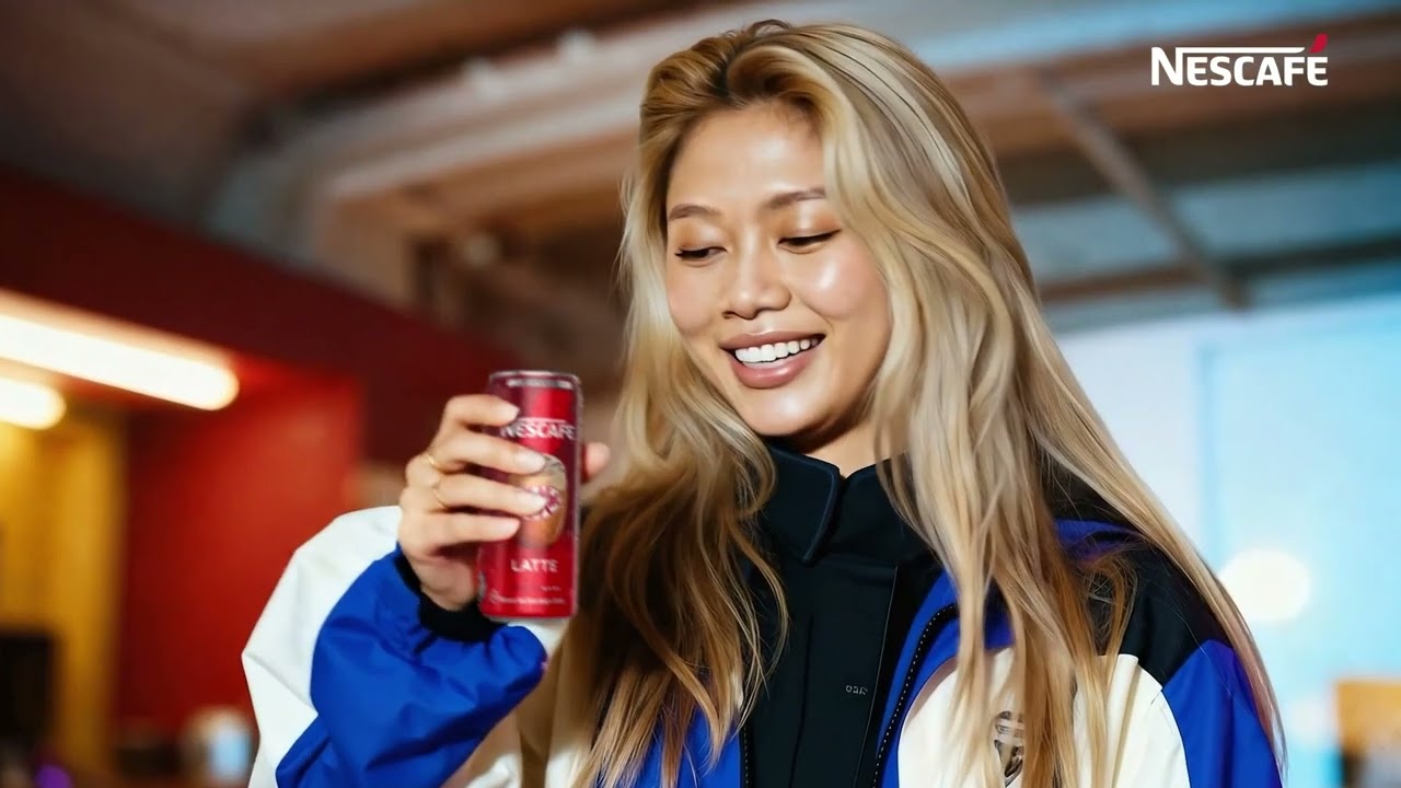 Gas? Break! NESCAFÉ KitKat Latte