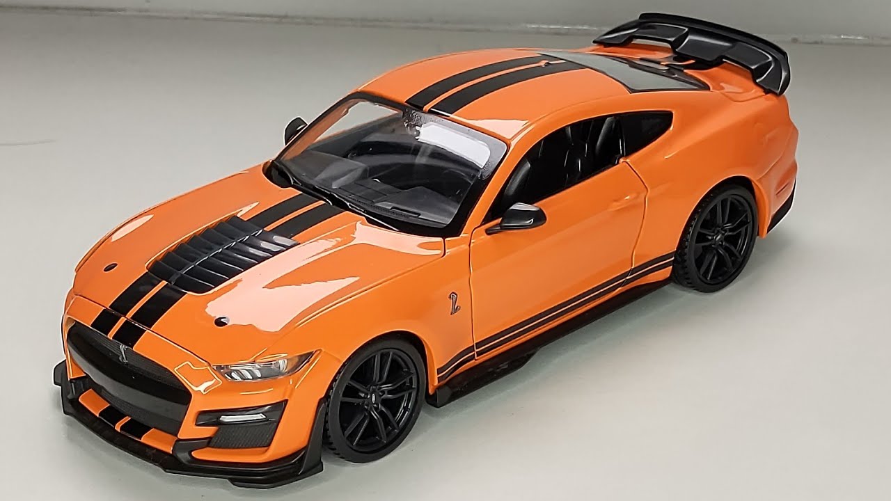 Maisto Ford Mustang Shelby GT500 1:24 Modellbil