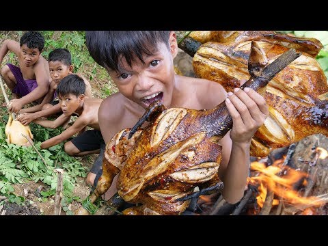 Survival in the rainforest - Cooking chicken recipe and eating