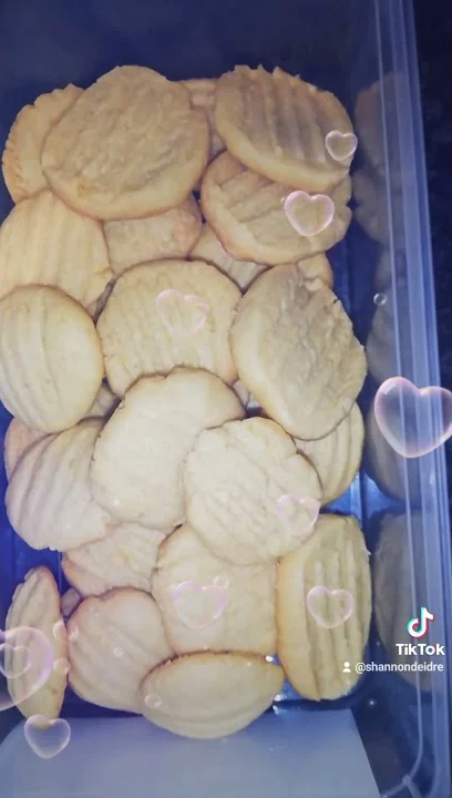 butter cookies only 3 ingredients 8 tbs of sugar, ...