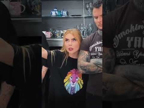 Когда понравился друг парня. Карина Кросс #shorts