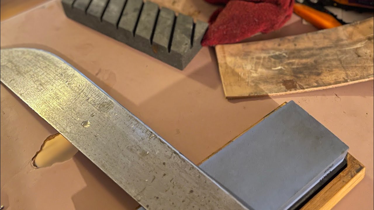 Kerye Japanese knife sharpening Whetstone system… Love it!!! YouTube