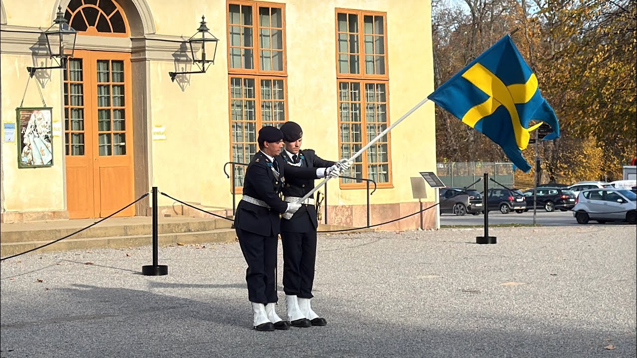 2024-10-23 Onsdag Drottningholms Slott vaktavlösning FMTS - LedR