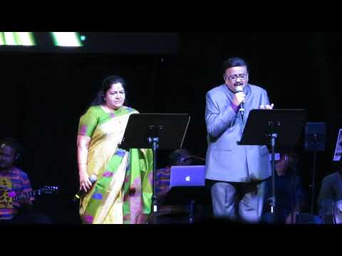 Anjali Anjali Pushpaanjali - Duet - SPB Chitra live