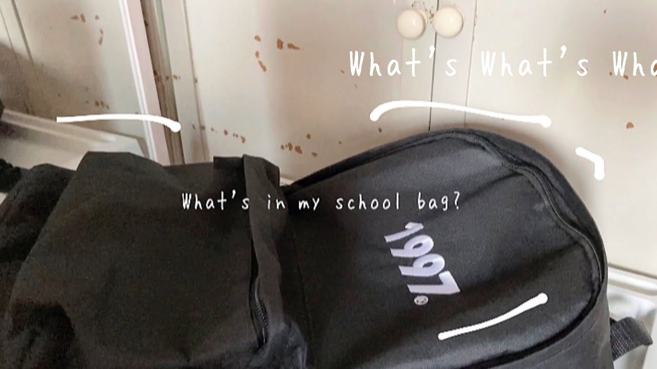 What's in my school bag?? - YouTube