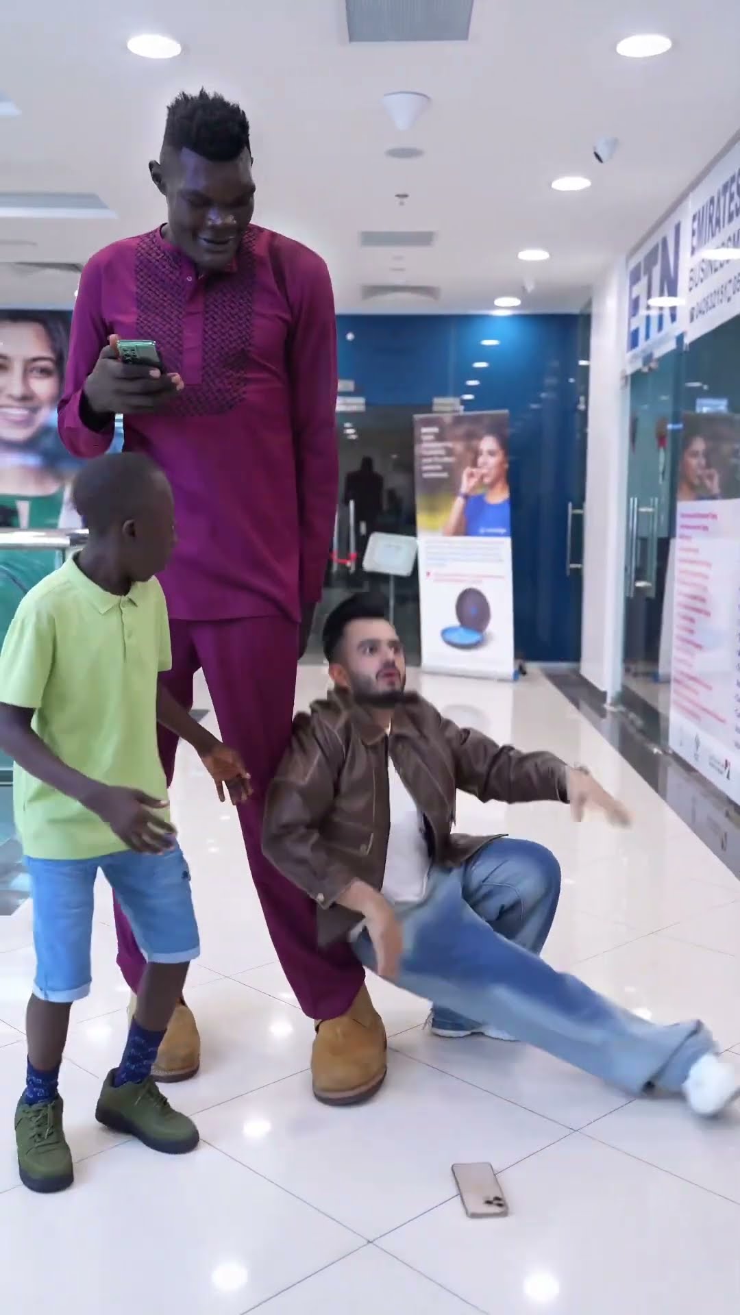 @Rangotengetenge_official   #zamelectproperties #abdulghafoor #muhammadshakoor #chotebhaibadebhai