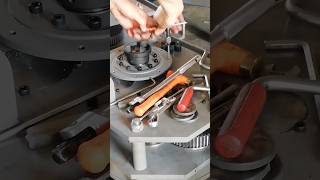 EASY WAY OF CUTTING THREADS IN ALLOY STEEL FLANGE IN MANUFACTURING WORKSHOP