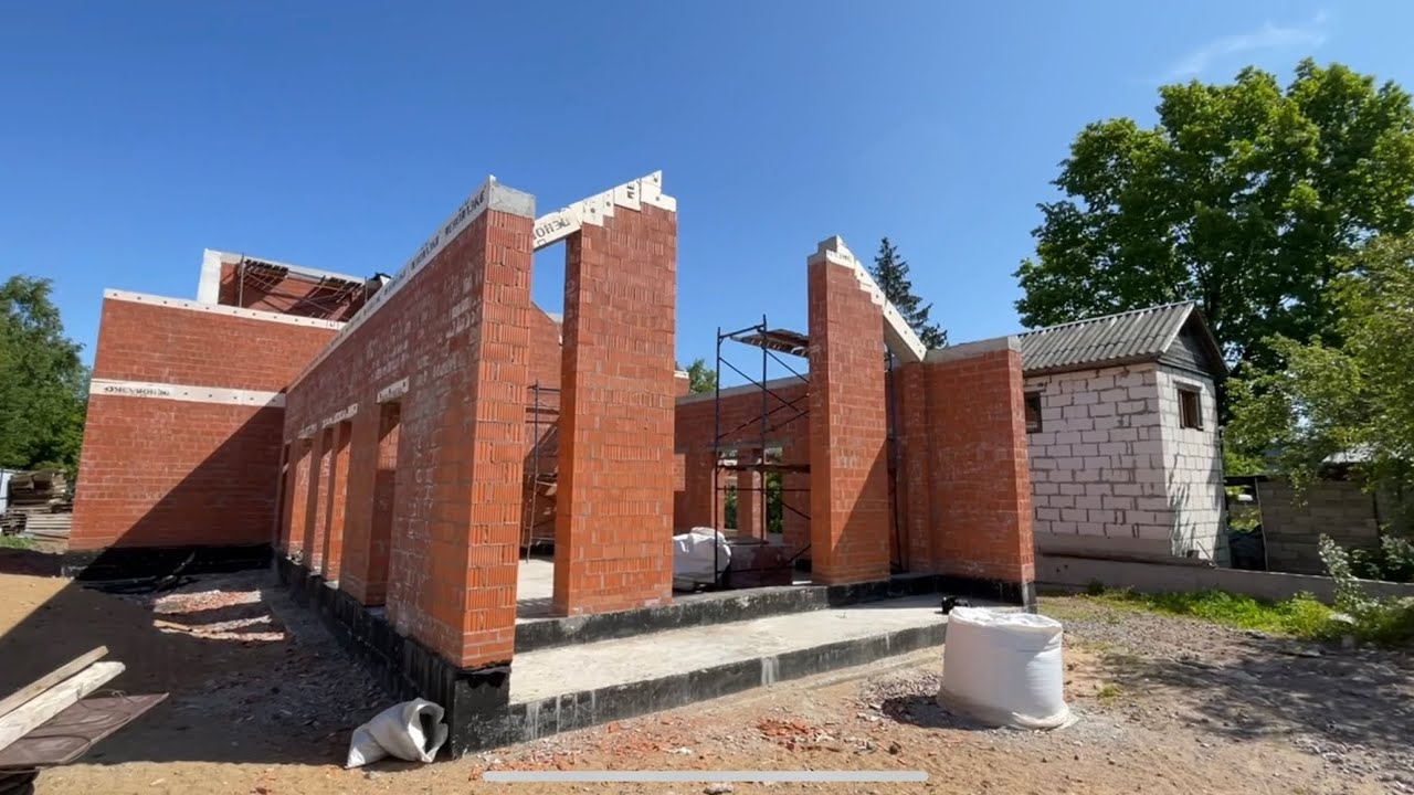 Дом под остекление в Санкт-Петербурге с окном высотой 5,8м. Деревянные ...