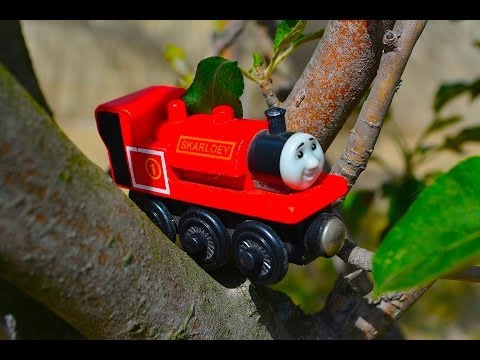 Thomas & Friends SKARLOEY Wooden Railway Toy Train Tank Engine Review By Mattel Fisher Price