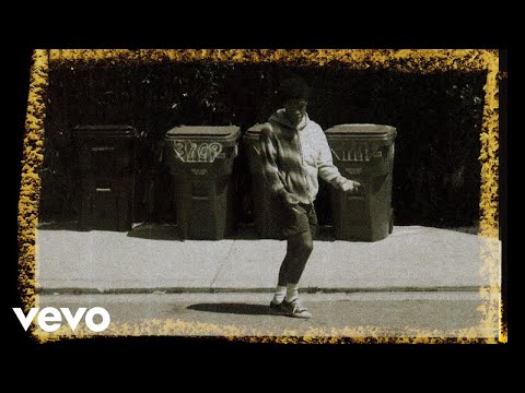 KennyHoopla - hollywood sucks// (Official Video)