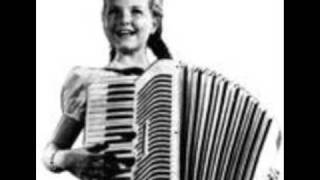 Trio Lescano- Valzer della Fisarmonica- (Waltz of the Accordion) 1936 chords