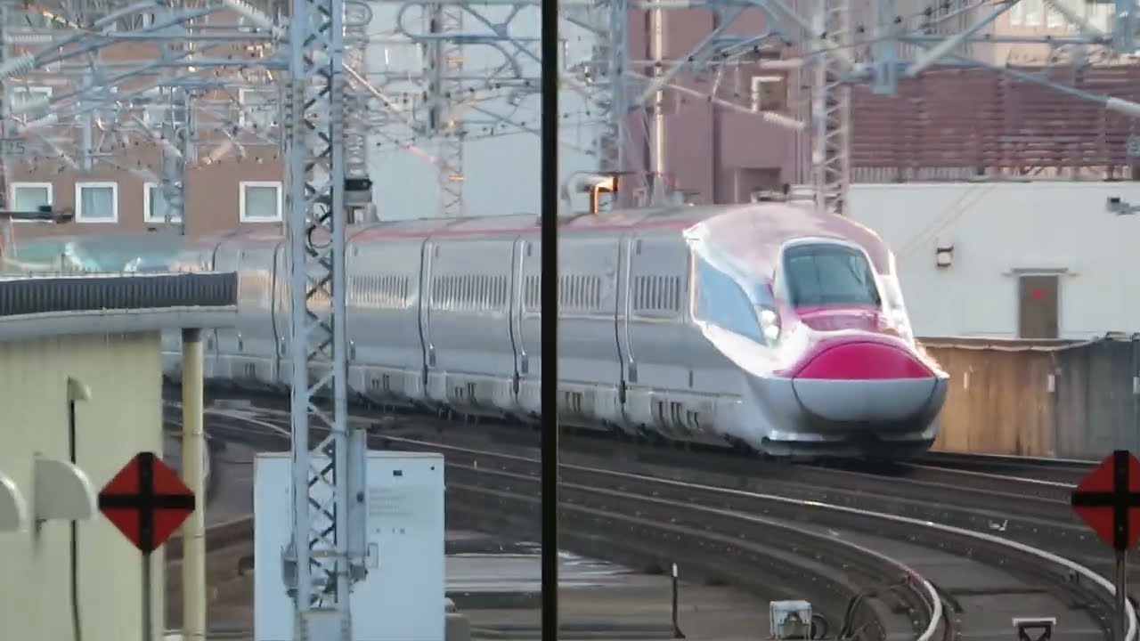 E6系（Z13編成）+E5系（U32編成）】はやぶさ・こまち25号 仙台駅到着