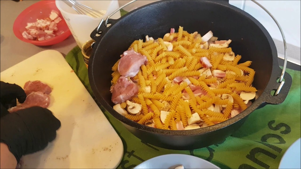 Filettopf mit Nudeln aus dem Dutch Oven - YouTube