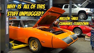 Things GET WEIRD with my Superbird problems, and looking inside my MILLION MILE Cummins engine