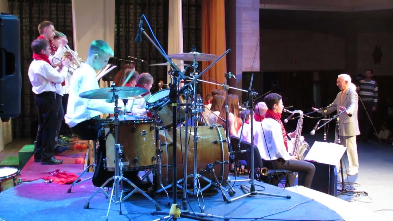 Happy - C2C - Оркестр "Little Band" - Соло на барабанах - Даниил и Илья Варфоломеевы