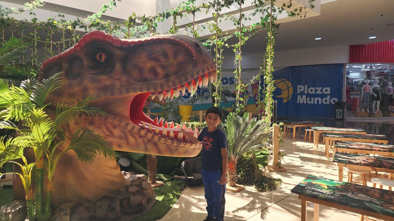 MUNDO SAURIO EN PLAZA MUNDO "USULUTÁN" 