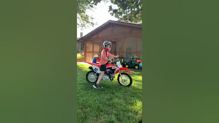 I am riding my dirt bike like a pro!