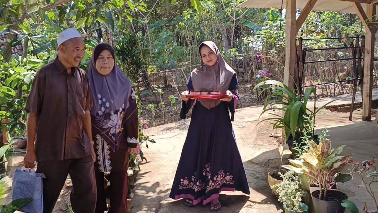 WOWW !! JANDA DESA ANAK SATU TERSENYUM BAHAGIA SAAT KEDATANGAN DONATUR