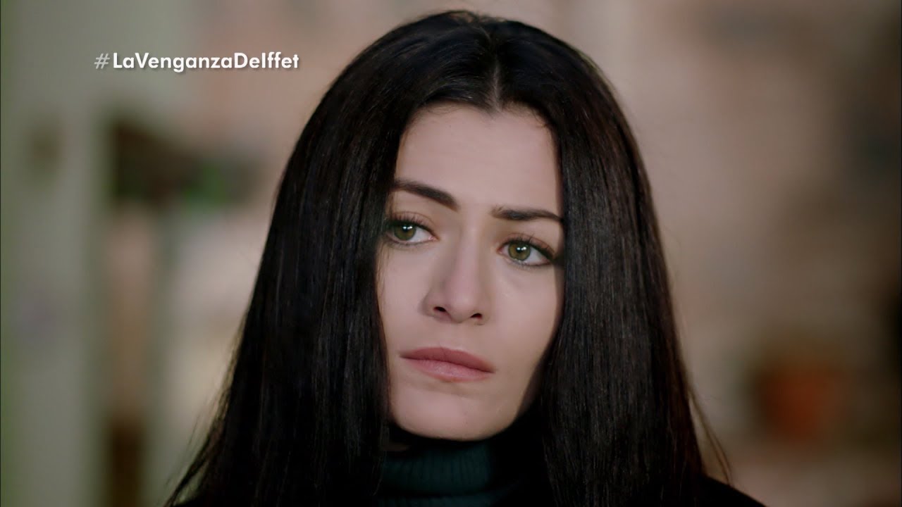 roliki-iffet-kak-ee-zovut-siski-foto