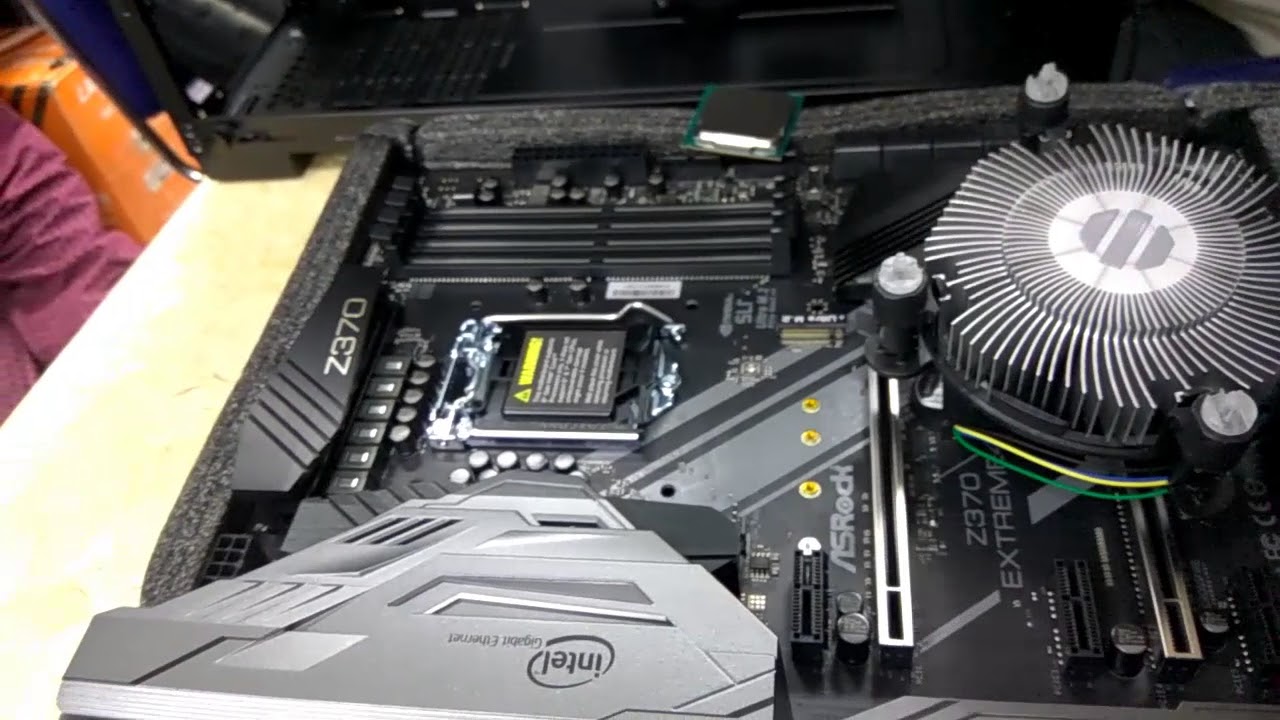 PC/タブレット PCパーツ How to install inlet CPU core i5 8400 on a Motherboard z370 Asrock Extreme  4 | Tech Land
