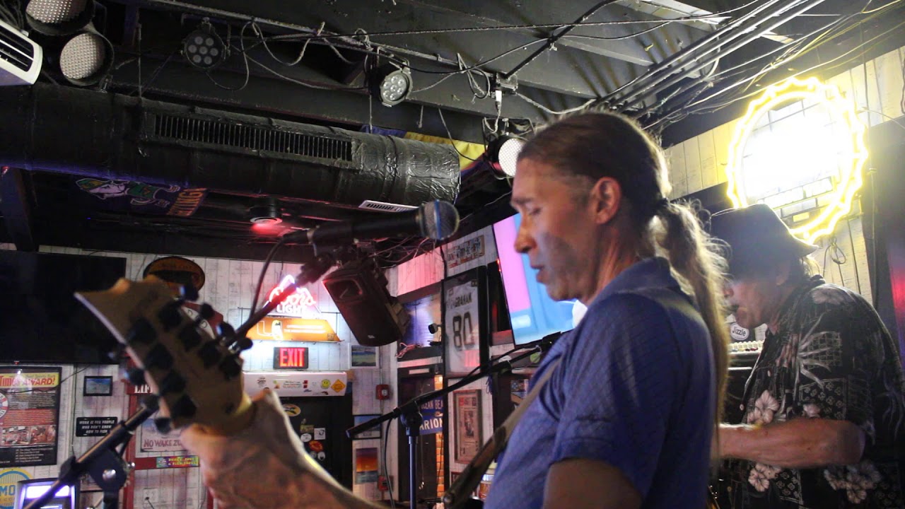 "Somewhere on a Beach"- The Blue Bus 10-12-20 Steve Wik Stecher & Matt "In The Hat Durning" Key West