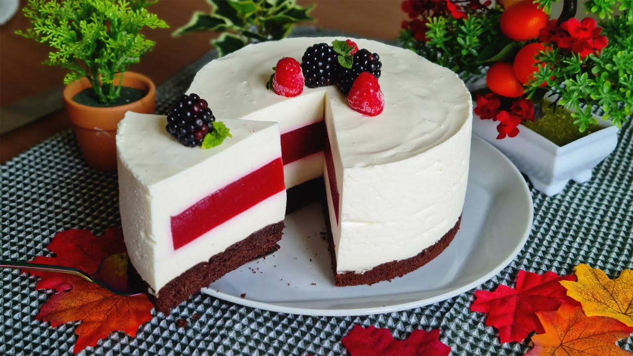 Tort cu mousse de zmeura - Un desert perfect și revigorant pentru zilele în care ai poftă de dulce